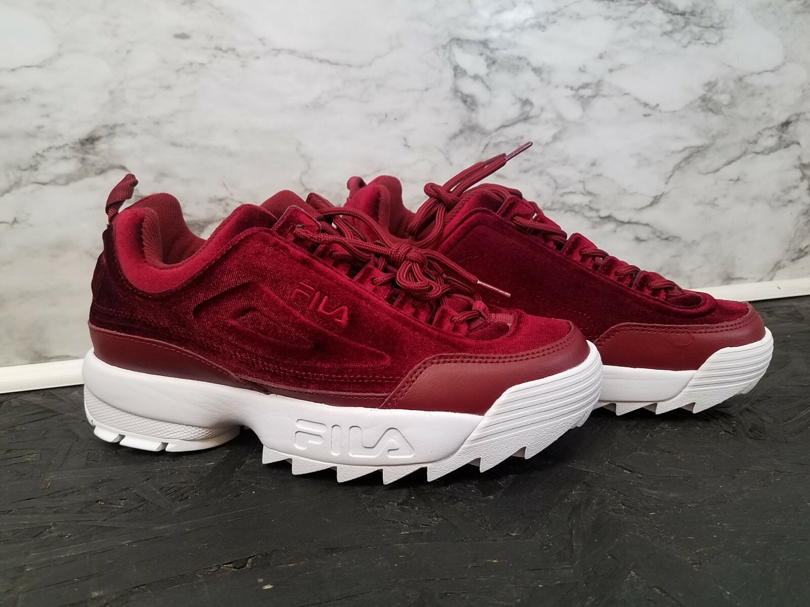 Raro Fila Para Mujer Zapatos Premium De Terciopelo Disruptor II 5FM00540-602 Rojo blancoo Raro Fila Para Mujer Zapatos Premium De Terciopelo Disruptor II 5FM00540-602 Rojo blancoo