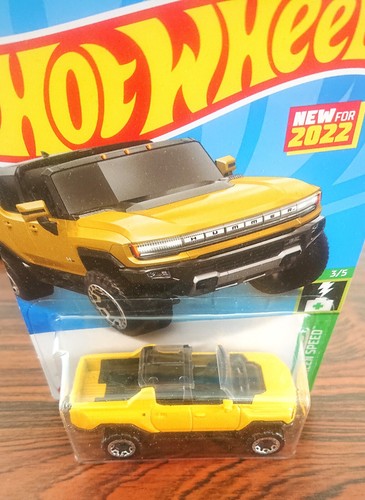 2022 HOT WHEELS GMC HUMMER EV ***FIRST EDITION*** 1/64 - Picture 2 of 3