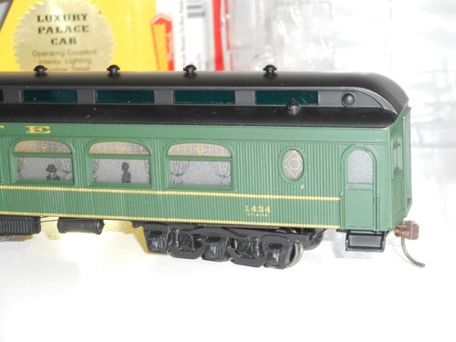 Roundhouse 68802 Santa Fe Diner Palace Car. Lights. In New cond. HO Scale. Box. - Picture 8 of 16