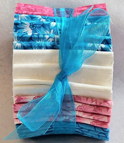 Honey Bun Fabric Strips Roll Quilting 20~ Strip Turquoise Pink 1.5"Strips - Picture 2 of 2
