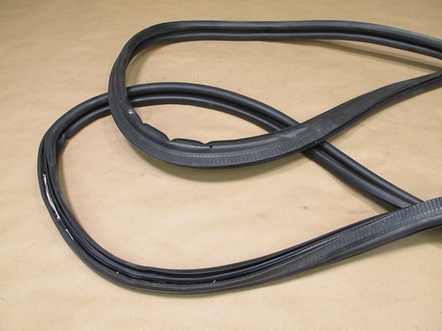 🥇12-19 RANGE ROVER EVOQUE L538 4DR REAR TRUNK WEATHERSTRIP RUBBER SEAL OEM - Picture 10 of 12