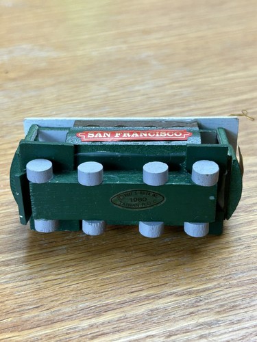 Adorno de Navidad vintage Kurt Adler 1980 Trolley San Francisco Powell Market - Imagen 10 de 15