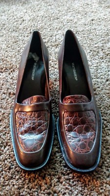 Shoes SzM :7 by Worthington.  2'' blocked heel, leather upper man made sole.Brown