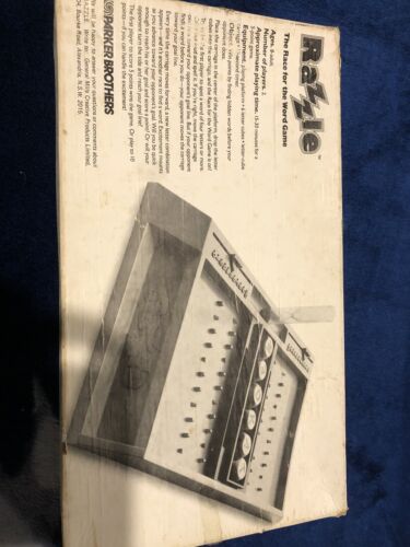 Razzle Board Game - Picture 4 of 6