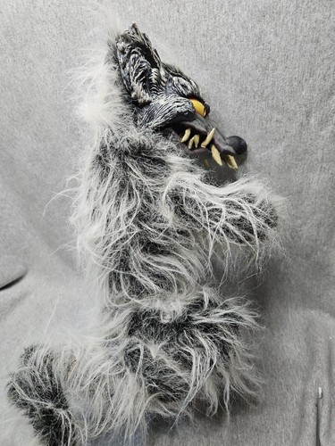 Monstruo de rata rabiosa gigante Y2K hombre lobo zombi piel de goma Halloween papel mágico - Imagen 5 de 11