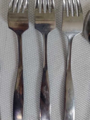 Barclay Geneve Stainless Flatware 22pcs Japan Knives Forks Spoons - Picture 13 of 17