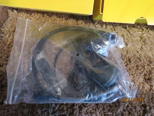SPANISH LANGUAGE ROSETTA STONE NEVER OPENED - Picture 4 of 17