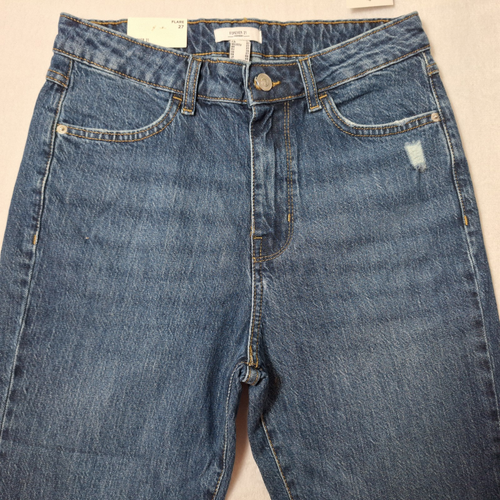 Jeans FOREVER 21 svasati vita alta slim fit ricamo margherita taglia 27 blu medio orlo grezzo - Foto 8 di 9