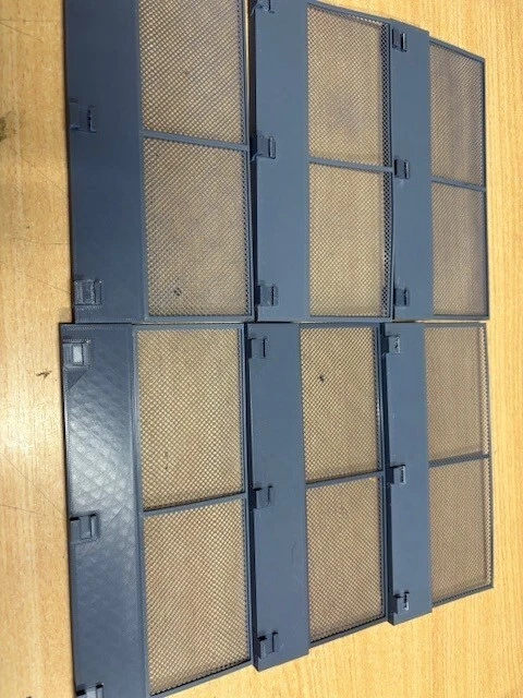 1/32 scale Slot Car Track Walls & Fencing -SURFACE MOUNT 12 Pieces Scalextric - image 2 of 4