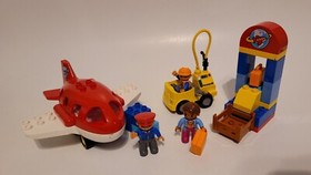 Lego Duplo 10590 Town City Airport Place Including Plane, Car Carrier & Baggage 