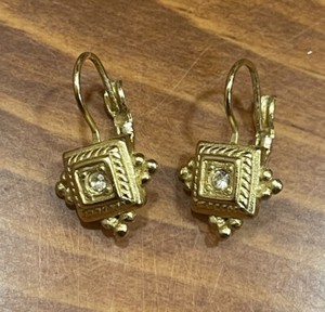 Gold Tone With Clear Stone Vintage Dangle Earrings Excellent Condition!