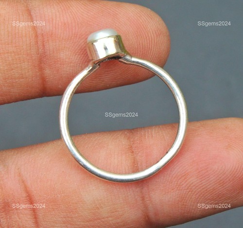Round Mother Of Pearls Stone Band Sister Channel-Set Ring Sterling Silver US 8 - Imagen 3 de 6