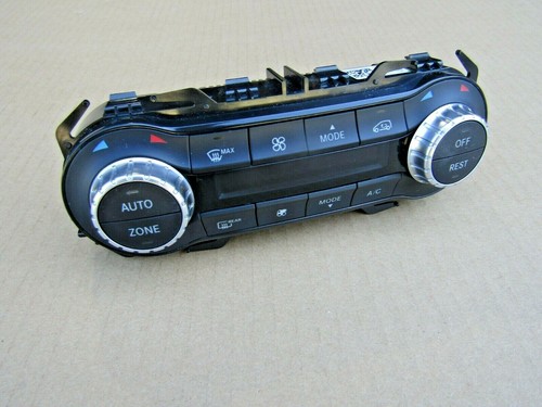 Mercedes Benz CLA45 AMG C117 2014 Interior Climate Control Unit A2469002408 - Bild 1 von 4