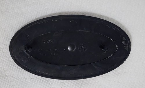 2008-2012 Land Rover LR2 Rear Door Hatch 4 3/8" Emblem Badge 6H52-404D52-A OEM - Picture 9 of 10