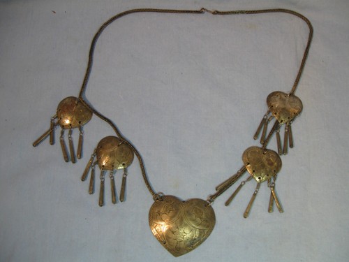 Collana vintage tono argento fiori di zucca - Foto 2 di 9