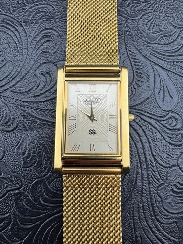 GOLD WHITE Vintage Seiko Slim Quartz Men’s Wrist Watch