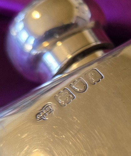 Antique Sterling Silver Hip Flask London 1901 Goldsmiths & Silversmiths 198gr - Picture 2 of 11