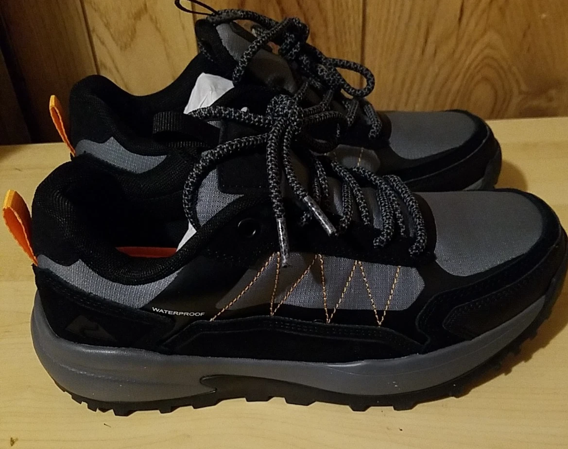 NEW OZARK TRAIL MENS SIZE 7 LOW WATERPROOF HIKER GRAY/BLACK NEW WITH TAGS NO BOX