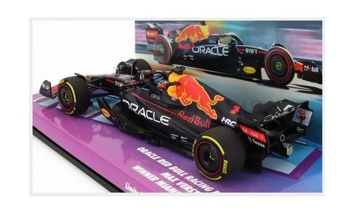 MINICHAMPS 447220501 Red Bull - F1 RB18 Team Oracle Red Bull Racing N 1 Winner M - Picture 2 of 2
