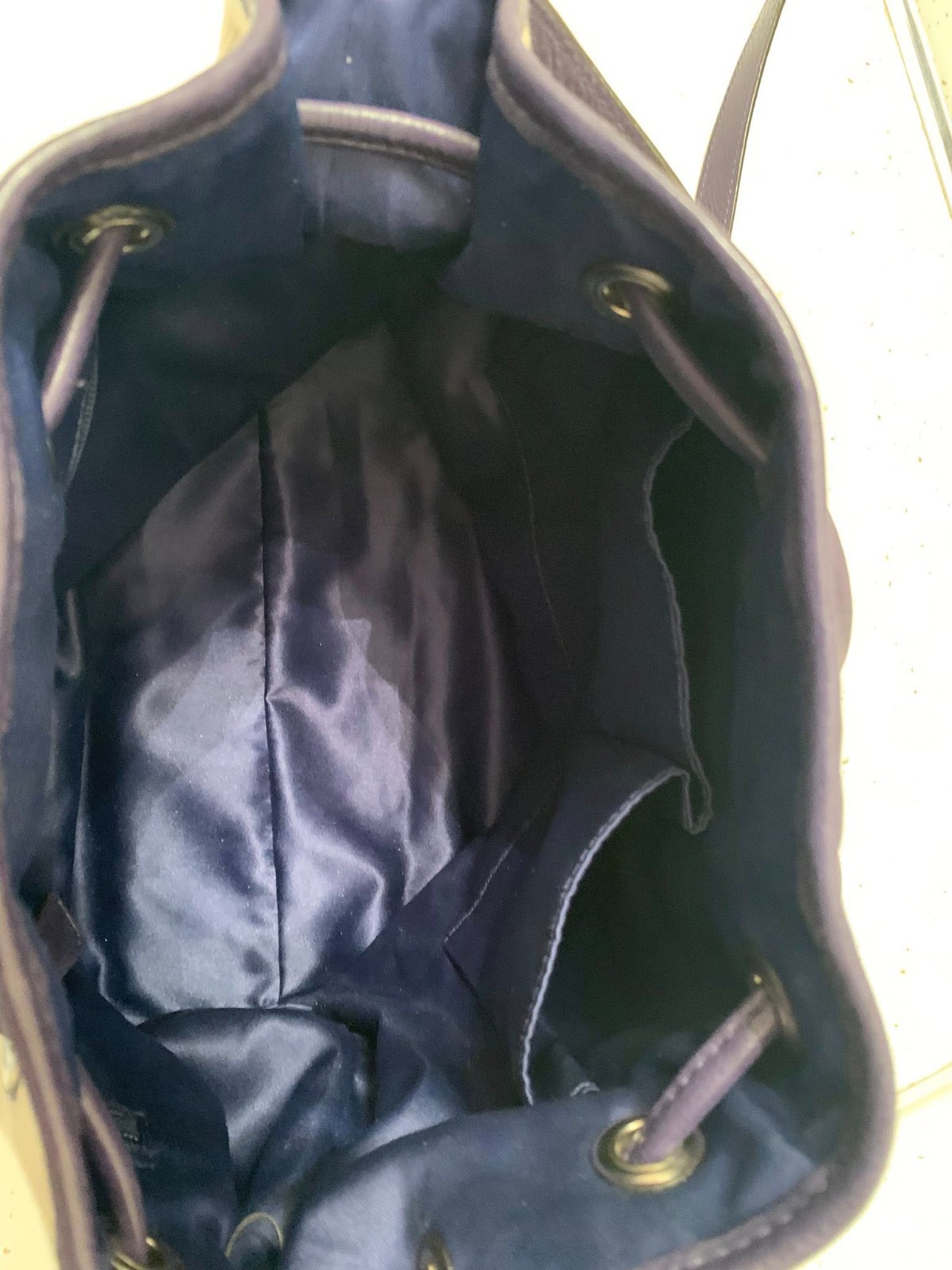 Coach Drawstring Bag - Excellent Condition - Very… - image 4