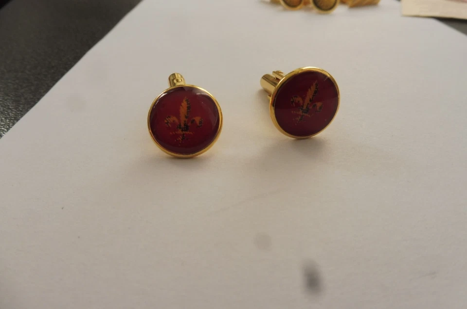 Boutons de manchettes en métal doré cabochon avec fleur de lys rouge et jaune or - Photo 2/4