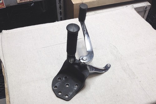 Harley FXST Evolution Softail Forward Shifter Controls, 1991-99 (OEM #33683-90) - Picture 2 of 6