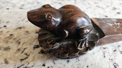 Wood Carved Folk Art Frog Door Stopper Vintage Primitive Style C2 - Picture 2 of 6