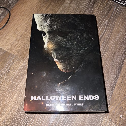 NECA Ultimate Halloween Michael Myers Action Figure New Damage