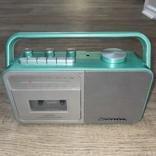 Studebaker Portable Cassette Player AM/FM Radio SB2130 Sea Foam Green Working