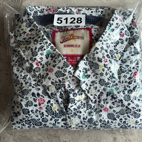 JOE BROWNS Shirt Mens XL (46") Long Sleeve in White with Blue Floral Print - Picture 12 of 12