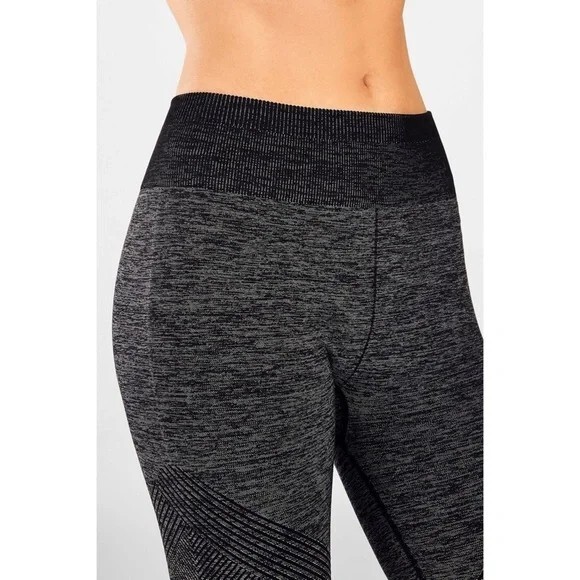 Fabletics Mid Rise Seamless Statement 7/8 Rib Leg… - image 3