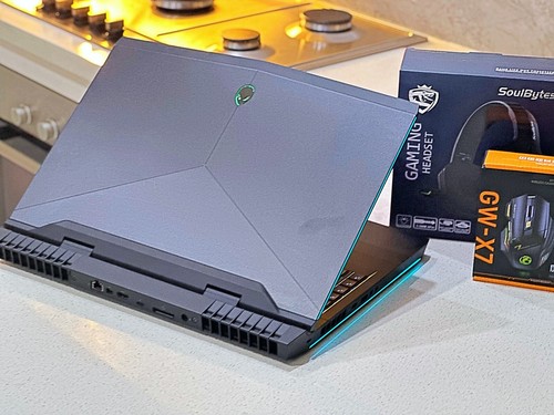 ALIENWARE GAMER 17 Intel®Core™i7*256GB SSD+1TB*32GB+GPU*WINDOWS 11Pro*2K*120Hz* - Picture 4 of 18
