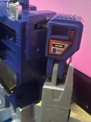 Soundwave 1983 Vintage G1 Transformers Action Figure - Picture 13 of 13