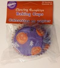 Wilton Glowing Pumpkins Ghosts Cob Web Baking Cups Cupcake Liners 50 Ct Purple