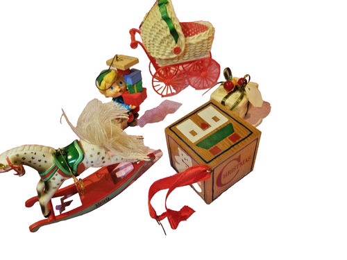 6 Assorted Christmas Ornaments - Picture 6 of 10