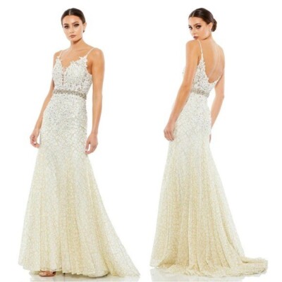 Mac Duggal 79341 Appliqué Sleeveless Plunge Neck Trumpet Gown Size 6 NWT Ivory