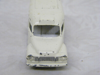 Vintage Lomas Ambulance Matchbox #14 England Lesney | eBay