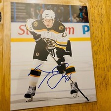 MATT HUNWICK BRUINS SIGNED / AUTOGRAPHED 8X10 PHOTO NICE!!