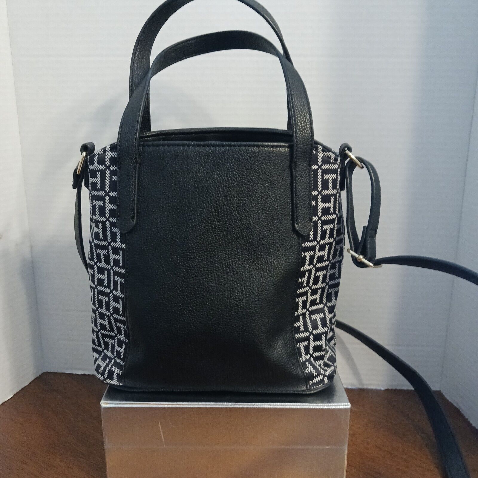Tommy Hilfiger  Purse Handbag Black & White  5 Co… - image 3