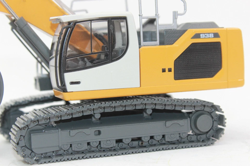 1/50 CONRAD LIEBHERR R 936 V HYDRAULIC EXCAVATOR in Yellow #957 - Image 4 of 4