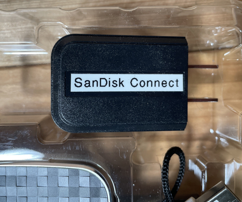 SanDisk Connect Wireless Media Drive 64GB - Picture 5 of 9