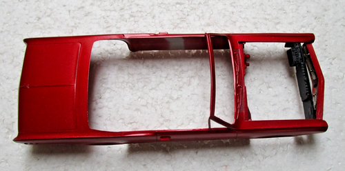 begonnener Bausatz 1965 Pontiac GTO von AMT im Maßstab 1/25 - Bild 9 von 9