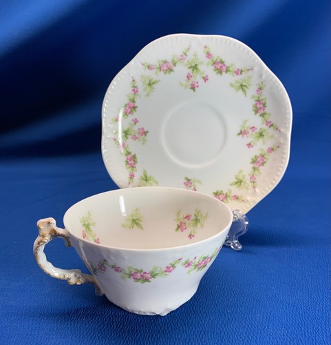 T & V LIMOGES FRANCE PINK ROSE GARLANDS SET OF 8, CUPS AND SAUCERS - Picture 3 of 6