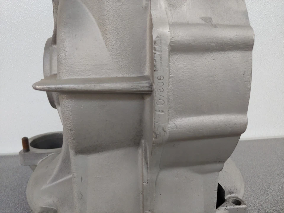 BONITA CARCASA CAMPANA TRANSMISIÓN PORSCHE912 USADA 902/01 1080787 36/67 #7 Foto 2 de 4