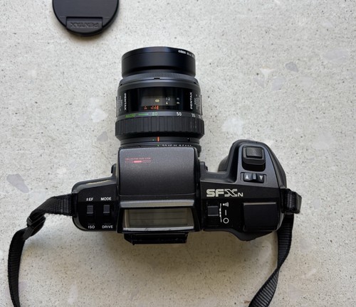 Pentax SFXN Multi-Program Auto-Focus 35mm SLR with Retractable TTL Auto Flash - Picture 4 of 9