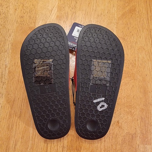 True Religion Kendrick Slides Boys Toddler Size 12 Buddha Logo Red Black Sandals - Picture 10 of 13