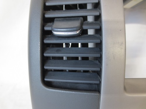 05-07 Nissan Pathfinder center dash radio trim bezel ~ 003 08 20 25 - Picture 3 of 10