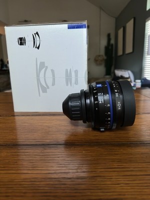 ZEISS CP.3 21mm T2.9 PL Mount Cine Lens - Feet - Box - Perfect Glass