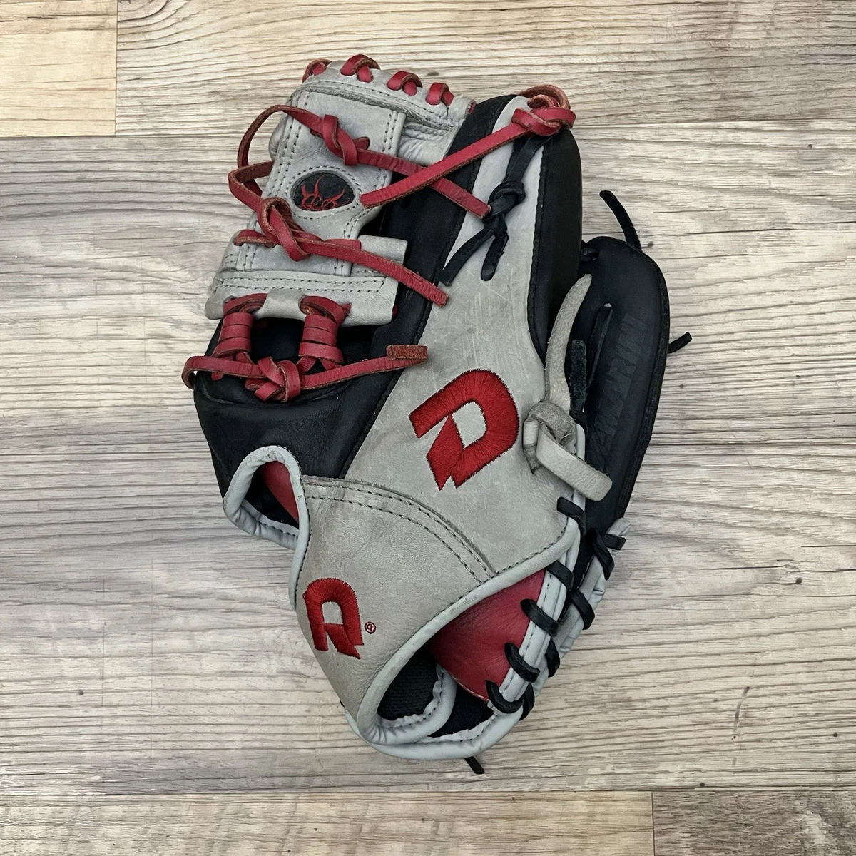 Demarini Diablo Gant de Softball, Attache Main Droite Lancer Main