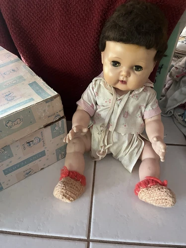 Vintage 1950's American Character Doll "Tiny Tears" With 34 Pieces Of Clothing